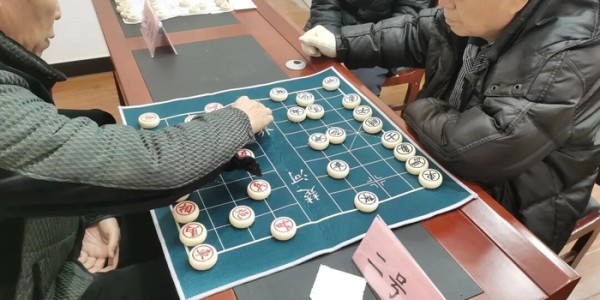 必发指数官方网站-邯郸峰峰：楚河汉界展风采 邻里对弈叙温情|象棋|临水镇|邯郸市|河北省|社区_新浪新闻