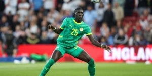 迪马：亚特兰大有意左路球员迪乌夫，但非欧盟引援名额需慎重考虑