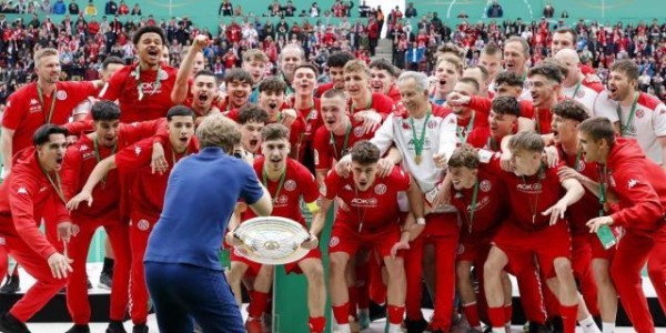 美因茨与拜仁创造历史！德甲靠U19队捍卫欧战荣誉