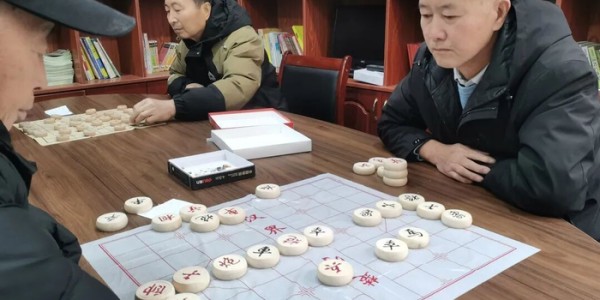 必发指数官方网站-邯郸峰峰：楚河汉界展风采 邻里对弈叙温情|象棋|临水镇|邯郸市|河北省|社区_新浪新闻